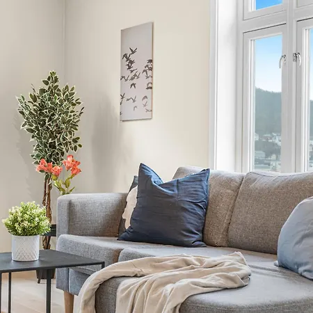 Big House With Ocean View Close To City Center! Appartement