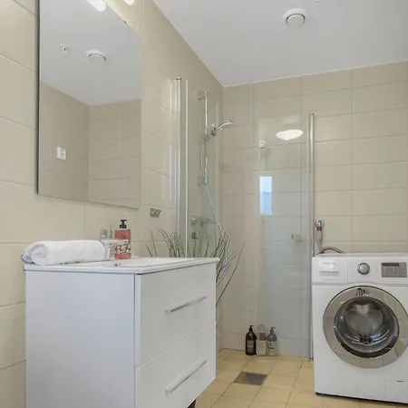 Апартаменти Big House With Ocean View Close To City Center! Берген