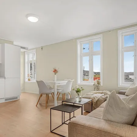Big House With Ocean View Close To City Center! Берген
